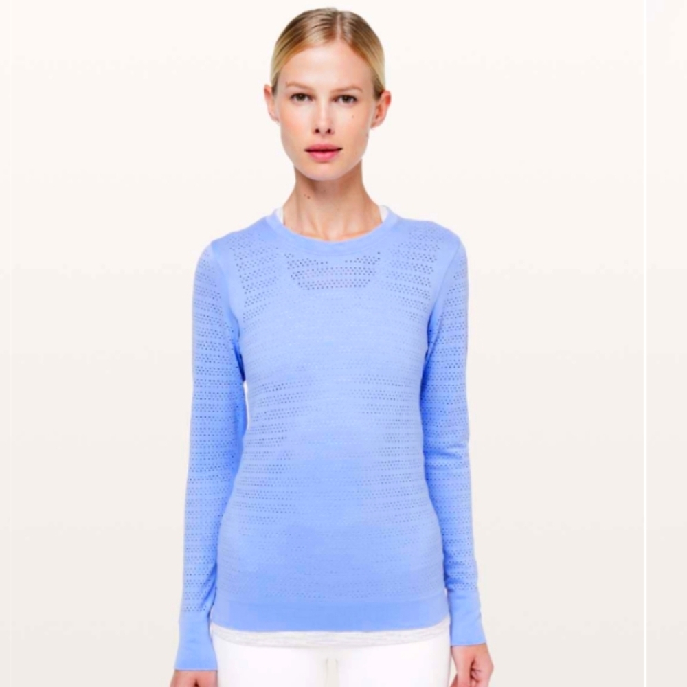 Lululmon‎ Breeze Long Sleeve Top Hydrangea Blue Size 6